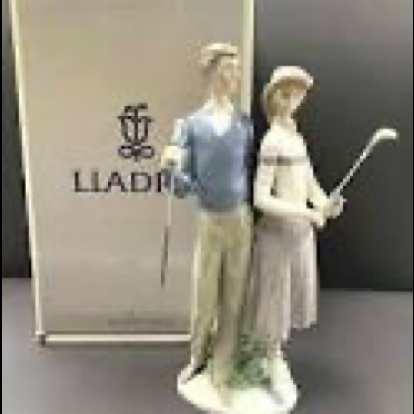 Lladro retired golfing couple original box.  No chips. Excellent condition - Picture 4 of 11